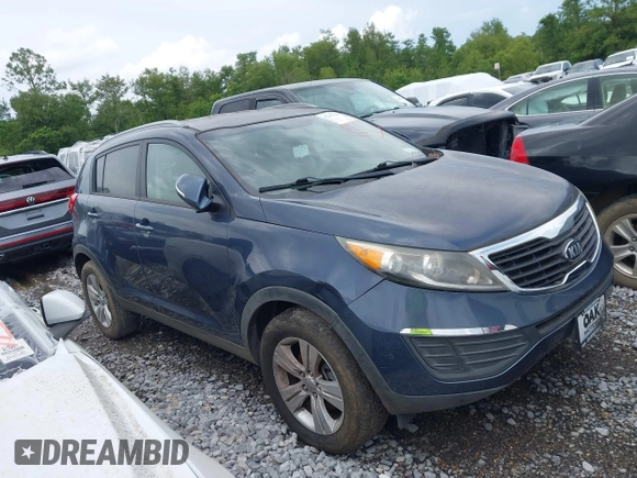 2013 Kia Sportage LX z VIN KNDPB3A26D7412382, wystawiony jako IAAI lot #42261156 z przebiegiem 108 208 mil mil oraz . Historia ofert i sprzedaży dostępna na DreamBid. Obrazek 1.