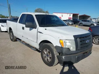 2010 Ford F-150 XL with VIN 1FTFX1CV1AKA50138, listed as a IAAI auction lot 41782929 with 221,452 mi miles. Bid and sale history available at carsss.com. Image 1.
