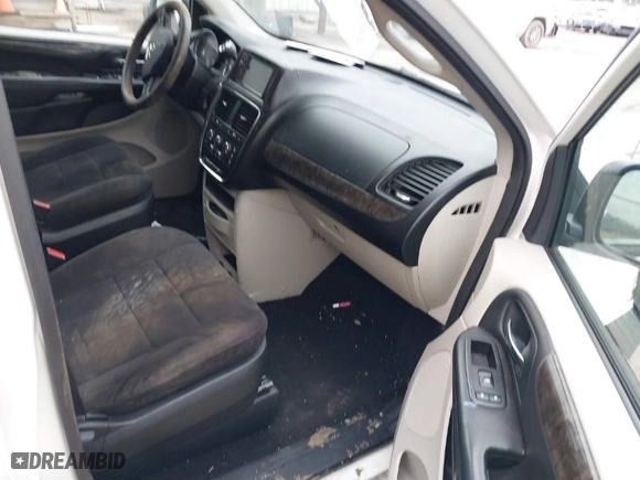 2011 Dodge Grand Caravan Mainstreet with VIN 2D4RN3DG7BR640199, listed as a IAAI auction lot 38633071 with 148,846 mi miles. Bid and sale history available at carsss.com. Image 5.