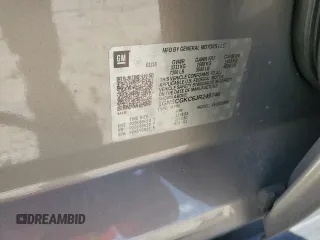 2018 Chevrolet Suburban LS z VIN 1GNSCGKC6JR249746, wystawiony jako Copart lot #55622105 z przebiegiem 126 378 mil mil oraz Szkoda całkowita • Salvage title. Historia ofert i sprzedaży dostępna na DreamBid. Obrazek 13.