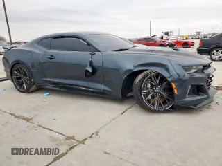2023 Chevrolet Camaro ZL1 z VIN 1G1FK1R66P0100964, wystawiony jako Copart lot #45670485 z przebiegiem 28 165 mil mil oraz Szkody całkowita. Historia ofert i sprzedaży dostępna na DreamBid. Obrazek 4.