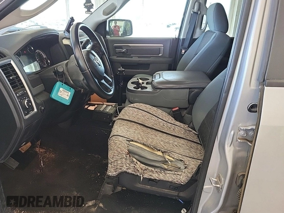 2013 Ram 1500 SLT z VIN 1C6RR7GT8DS695903, wystawiony jako IAAI lot #42557303 z przebiegiem 111 147 mil mil oraz . Historia ofert i sprzedaży dostępna na DreamBid. Obrazek 15.