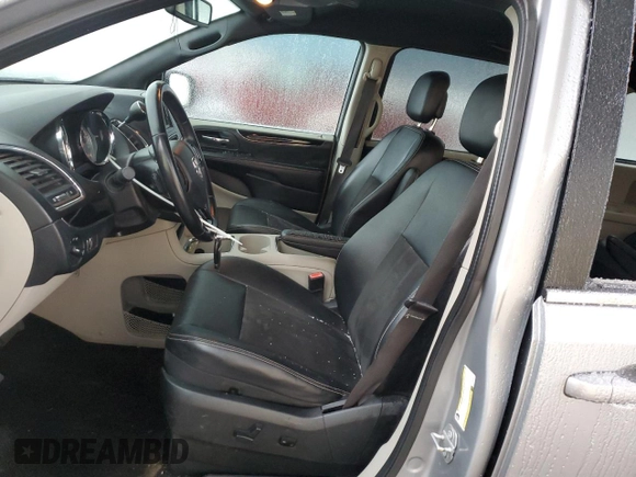2019 Dodge Grand Caravan SXT with VIN 2C4RDGCG1KR595981, listed as a Copart auction lot 88133645 with 104,852 mi miles and Salvage Title. Bid and sale history available at DreamBid. Image 7.