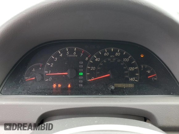 2005 Toyota Camry STD z VIN 4T1BE32K35U558818, wystawiony jako Copart lot #56023365 z przebiegiem 109 917 mil mil oraz Szkoda całkowita • Salvage title. Historia ofert i sprzedaży dostępna na DreamBid. Obrazek 9.
