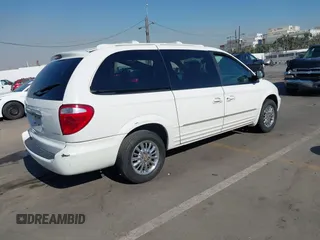2002 Chrysler Town & Country Limited with VIN 2C8GP64L22R715175, listed as a IAAI auction lot 41312600 with 187,421 mi miles. Bid and sale history available at carsss.com. Image 4.