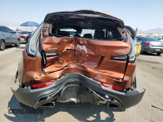 2021 Cadillac XT4 FWD Sport with VIN 1GYFZER49MF057541, listed as a Copart auction lot 70654544 with 35,441 mi miles and Non Repairable. Bid and sale history available at DreamBid. Image 6.
