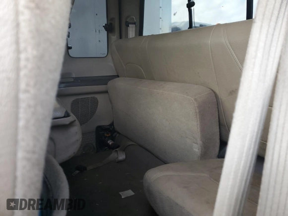 2000 Ford F-350 XL with VIN 1FTSX31F5YEB91180, listed as a Copart auction lot 89172645 with 230,534 mi miles and Salvage Title. Bid and sale history available at DreamBid. Image 10.