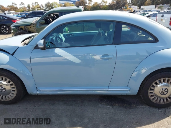 2013 Volkswagen Beetle with VIN 3VWHX7AT4DM667136, listed as a IAAI auction lot 41855778 with 120,300 mi miles and . Bid and sale history available at DreamBid. Image 15.