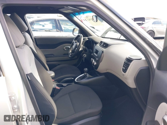 2014 Kia Soul with VIN KNDJN2A28E7732621, listed as a IAAI auction lot 41729382 with 38,507 mi miles. Bid and sale history available at carsss.com. Image 5.