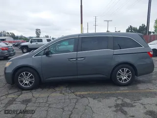 2011 Honda Odyssey EX-L with VIN 5FNRL5H63BB059407, listed as a IAAI auction lot 41922421 with 99,270 mi miles. Bid and sale history available at carsss.com. Image 14.