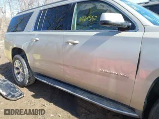 2016 GMC Yukon XL SLE with VIN 1GKS2FKC9GR458451, listed as a IAAI auction lot 41664562 with 196,400 mi miles. Bid and sale history available at carsss.com. Image 14.