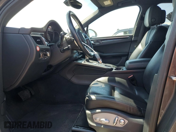 2016 Porsche Macan S z VIN WP1AB2A54GLB51595, wystawiony jako Copart lot #55669595 z przebiegiem 49 805 mil mil oraz Szkoda całkowita • Salvage title. Historia ofert i sprzedaży dostępna na DreamBid. Obrazek 7.