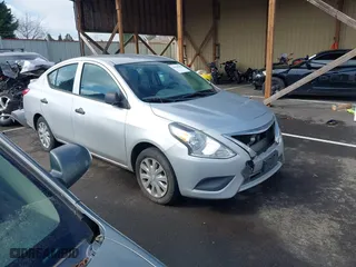 2015 Nissan Versa SV with VIN 3N1CN7AP9FL952593, listed as a IAAI auction lot 41940068 with 149,201 mi miles. Bid and sale history available at carsss.com. Image 1.
