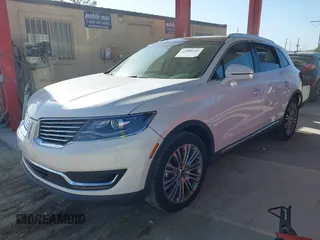 2017 Lincoln MKX Reserve with VIN 2LMPJ6LR6HBL52244, listed as a IAAI auction lot 41908684 with 77,886 mi miles. Bid and sale history available at carsss.com. Image 2.