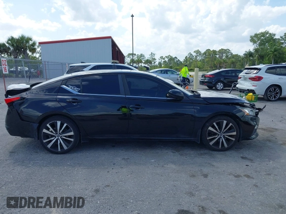 2020 Nissan Altima 2.5 SR with VIN 1N4BL4CV4LC180798, listed as a IAAI auction lot 41985650 with 88,720 mi miles. Bid and sale history available at carsss.com. Image 14.