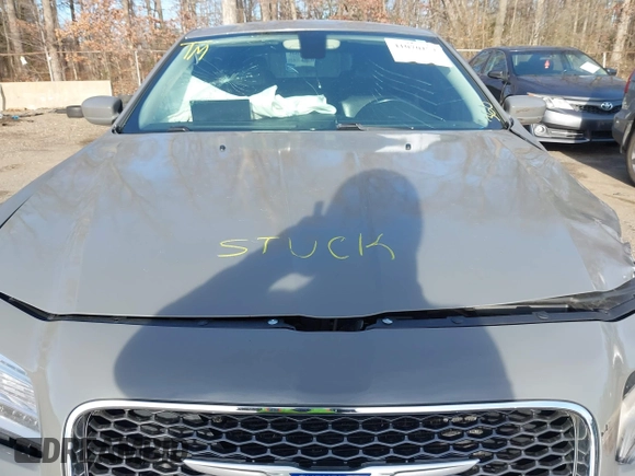 2018 Chrysler 300 Touring with VIN 2C3CCAAG6JH304263, listed as a IAAI auction lot 41070181 with 104,615 mi miles and . Bid and sale history available at DreamBid. Image 10.