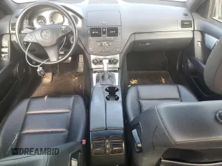 2008 Mercedes-Benz C 300 Sport z VIN WDDGF54XX8F038545, wystawiony jako Copart lot #56676185 z przebiegiem 203 493 mil mil oraz Szkoda całkowita • Salvage title. Historia ofert i sprzedaży dostępna na DreamBid. Obrazek 8.