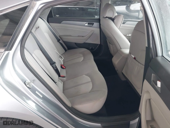 2017 Hyundai Sonata Hybrid SE with VIN KMHE24L14HA048579, listed as a IAAI auction lot 41018016 with 92,342 mi miles. Bid and sale history available at carsss.com. Image 8.