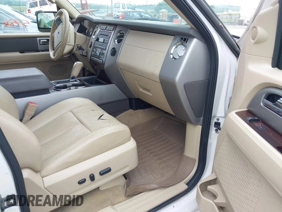 2011 Ford Expedition XLT with VIN 1FMJU1J53BEF19313, listed as a IAAI auction lot 42365986 with 151,470 mi miles and . Bid and sale history available at DreamBid. Image 5.