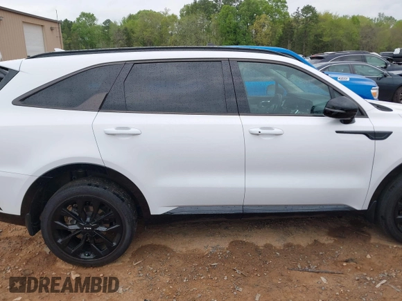 2022 Kia Sorento SX with VIN 5XYRKDLF5NG096542, listed as a IAAI auction lot 41968322 with 36,380 mi miles. Bid and sale history available at carsss.com. Image 13.