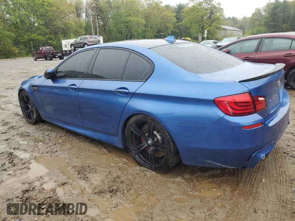 2013 BMW M5 z VIN WBSFV9C58DC772945, wystawiony jako Copart lot #55759565 z przebiegiem 78 125 mil mil oraz Tytuł czysty. Historia ofert i sprzedaży dostępna na DreamBid. Obrazek 2.