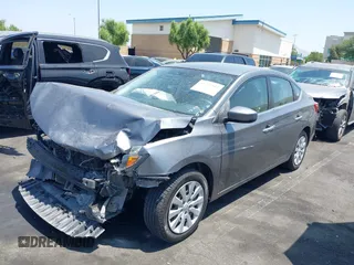 2017 Nissan Sentra SV z VIN 3N1AB7AP5HY284846, wystawiony jako IAAI lot #42779382 z przebiegiem 160 137 mil mil oraz . Historia ofert i sprzedaży dostępna na DreamBid. Obrazek 2.