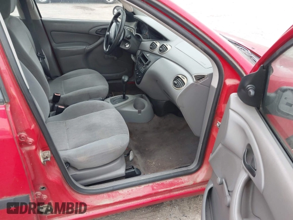 2001 Ford Focus LX with VIN 1FAFP33P81W307002, listed as a IAAI auction lot 42192534 with 193,593 mi miles and . Bid and sale history available at carsss.com. Image 5.