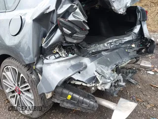 2024 Kia Forte GT z VIN 3KPF44AC7RE823026, wystawiony jako IAAI lot #42192965 z przebiegiem 8 438 mil mil oraz . Historia ofert i sprzedaży dostępna na DreamBid. Obrazek 18.