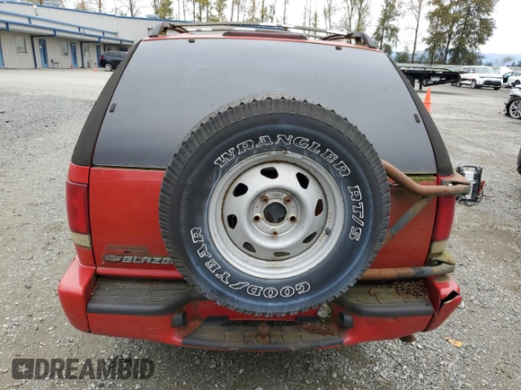 2000 Chevrolet Blazer LS с VIN 1GNCT18W5YK210040, выставлен на аукционе Copart как лот 73253404 с пробегом Не указан миль и Чистый • Clean title. История ставок и продаж доступна на DreamBid. Изображение 6.