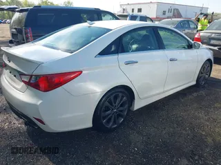 2014 Hyundai Sonata Limited with VIN 5NPEC4AB6EH938762, listed as a IAAI auction lot 42065654 with 205,483 mi miles and . Bid and sale history available at DreamBid. Image 4.