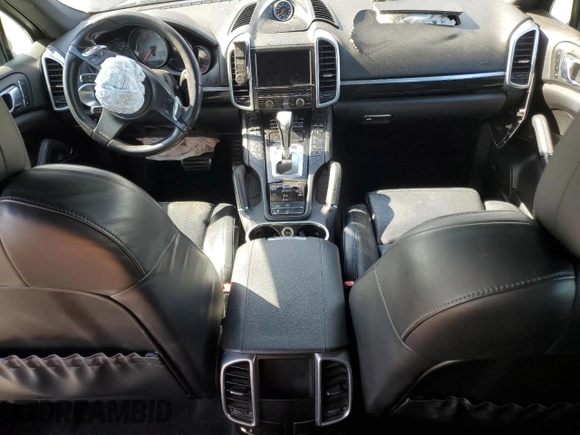2012 Porsche Cayenne S z VIN WP1AB2A24CLA49620, wystawiony jako Copart lot #51384715 z przebiegiem Nie podano mil oraz Szkoda całkowita • Salvage title. Historia ofert i sprzedaży dostępna na DreamBid. Obrazek 8.