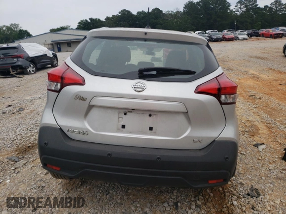 2020 Nissan Kicks SV z VIN 3N1CP5CV7LL555051, wystawiony jako Copart lot #58018605 z przebiegiem 33 326 mil mil oraz Szkoda całkowita • Salvage title. Historia ofert i sprzedaży dostępna na DreamBid. Obrazek 6.