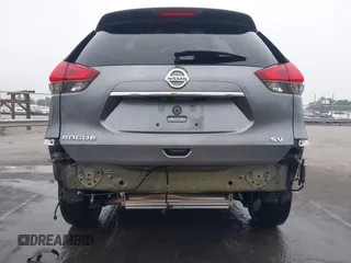 2017 Nissan Rogue SL z VIN 5N1AT2MT1HC897170, wystawiony jako IAAI lot #42037917 z przebiegiem 116 194 mil mil oraz . Historia ofert i sprzedaży dostępna na DreamBid. Obrazek 6.