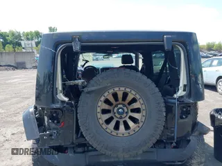 2017 Jeep Wrangler Unlimited Rubicon Recon with VIN 1C4BJWFG7HL525709, listed as a IAAI auction lot 42569577 with 119,560 mi miles and . Bid and sale history available at DreamBid. Image 6.