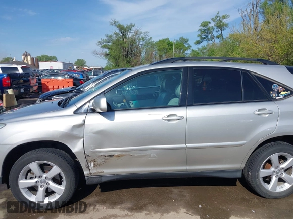 2007 Lexus RX 350 with VIN 2T2HK31U37C021663, listed as a IAAI auction lot 42084940 with 175,043 mi miles and . Bid and sale history available at DreamBid. Image 6.