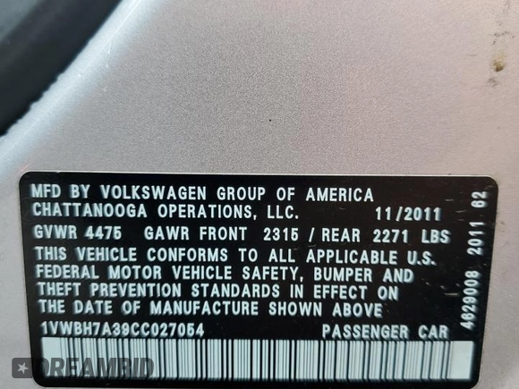 2012 Volkswagen Passat SE z VIN 1VWBH7A39CC027054, wystawiony jako Copart lot #62411324 z przebiegiem 93 729 mil mil oraz Szkoda całkowita • Salvage title. Historia ofert i sprzedaży dostępna na DreamBid. Obrazek 12.