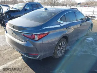 2021 Lexus ES with VIN 58AD11D18MU006249, listed as a IAAI auction lot 41265765 with 42,338 mi miles. Bid and sale history available at carsss.com. Image 4.