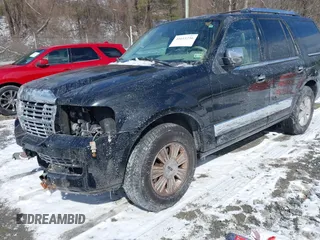 2007 Lincoln Navigator z VIN 5LMFU285X7LJ09190, wystawiony jako IAAI lot #41611256 z przebiegiem 185 879 mil mil oraz . Historia ofert i sprzedaży dostępna na DreamBid. Obrazek 17.