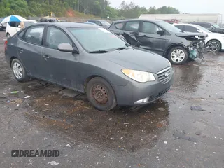 2009 Hyundai Elantra SE z VIN KMHDU46DX9U637731, wystawiony jako IAAI lot #42113787 z przebiegiem 311 981 mil mil oraz . Historia ofert i sprzedaży dostępna na DreamBid. Obrazek 1.