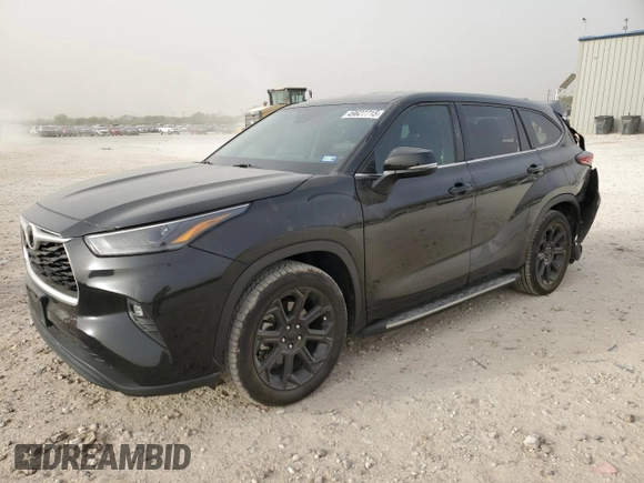 2022 Toyota Highlander LE z VIN 5TDZZRAH3NS109790, wystawiony jako Copart lot #49627715 z przebiegiem 33 113 mil mil oraz Szkoda całkowita • Salvage title. Historia ofert i sprzedaży dostępna na DreamBid. Obrazek 1.