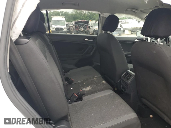 2020 Volkswagen Tiguan S with VIN 3VV1B7AXXLM100189, listed as a Copart auction lot 58539845 with 39,153 mi miles and Salvage title. Bid and sale history available at DreamBid. Image 10.