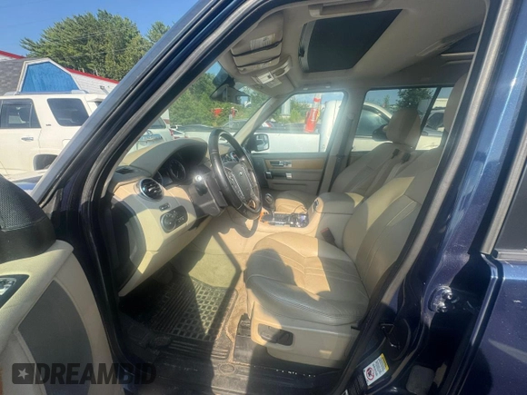 2012 Land Rover LR4 HSE z VIN SALAG2D43CA636203, wystawiony jako Copart lot #65310295 z przebiegiem Nie podano mil oraz Czysty tytuł • Clean title. Historia ofert i sprzedaży dostępna na DreamBid. Obrazek 5.