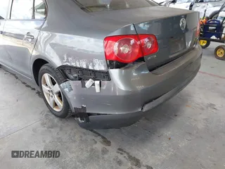 2007 Volkswagen Jetta 2.5 with VIN 3VWPF71K47M071552, listed as a IAAI auction lot 42536782 with 215,782 mi miles and . Bid and sale history available at DreamBid. Image 6.
