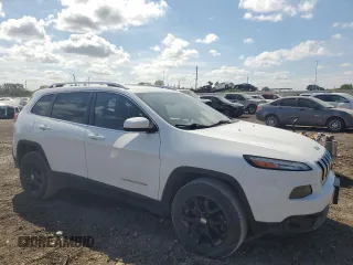 2017 Jeep Cherokee 75th Anniversary Edition z VIN 1C4PJMCS9HW663804, wystawiony jako Copart lot #70679704 z przebiegiem 107 641 mil mil oraz Szkoda całkowita • Salvage title. Historia ofert i sprzedaży dostępna na DreamBid. Obrazek 4.