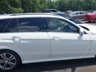 2015 Mercedes-Benz E 350 Luxury with VIN WDDHH8JB2FB088997, listed as a IAAI auction lot 42530336 with 96,993 mi miles and . Bid and sale history available at DreamBid. Image 13.
