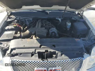 2014 GMC Yukon Denali with VIN 1GKS2EEF0ER130588, listed as a Copart auction lot 45232075 with 193,677 mi miles and Salvage Title. Bid and sale history available at carsss.com. Image 12.