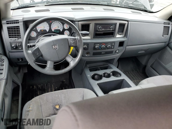 2008 Dodge 1500 SLT z VIN 1D7HU18218S501360, wystawiony jako Copart lot #61376315 z przebiegiem 164 766 mil mil oraz Czysty tytuł • Clean title. Historia ofert i sprzedaży dostępna na DreamBid. Obrazek 8.