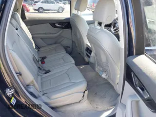 2017 Audi Q7 Premium Plus with VIN WA1LAAF79HD043044, listed as a IAAI auction lot 41692975 with 109,430 mi miles. Bid and sale history available at carsss.com. Image 8.