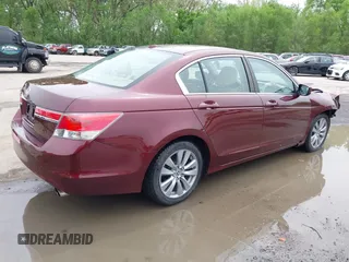 2012 Honda Accord EX-L z VIN 1HGCP2F83CA112003, wystawiony jako IAAI lot #42105531 z przebiegiem 130 323 mil mil oraz . Historia ofert i sprzedaży dostępna na DreamBid. Obrazek 4.