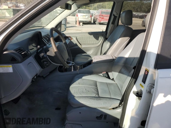 2005 Mercedes-Benz M-Class 3.7L with VIN 4JGAB57E55A559036, listed as a Copart auction lot 83024234 with 164,454 mi miles and Salvage Title. Bid and sale history available at carsss.com. Image 7.